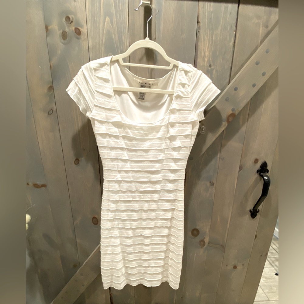 Max Studio off white dress